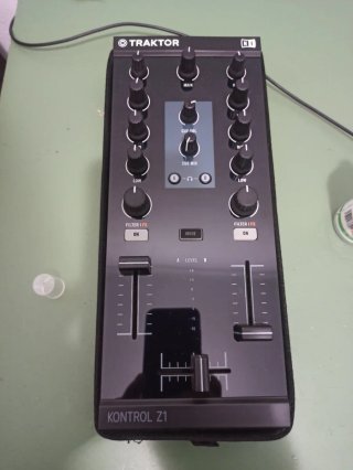 Traktor Kontrol Z1 y X1