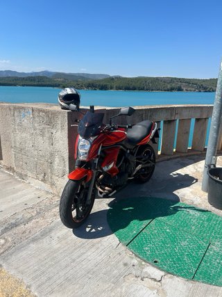 Kawasaki ER6N Roja