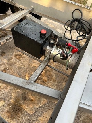 Remolque Doble Eje Basculante Hidráulico - 750 kg