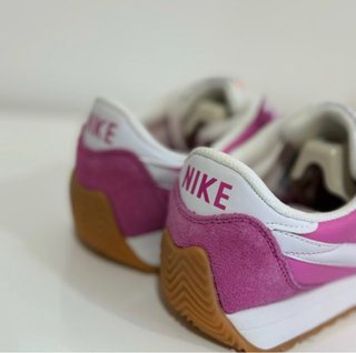 Nike fucsia y blanco