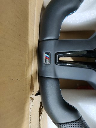 VOLANTE BMW M Deportivo Cuero Perforado