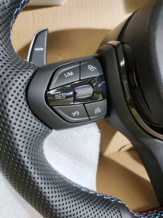 VOLANTE BMW M Deportivo Cuero Perforado