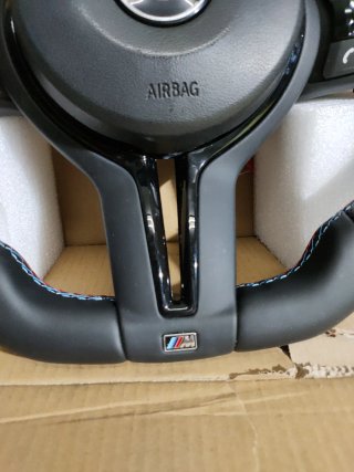 VOLANTE BMW M Deportivo Cuero Perforado