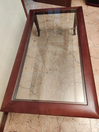 Mesas comedor bajas madera tono cerezo y cristal