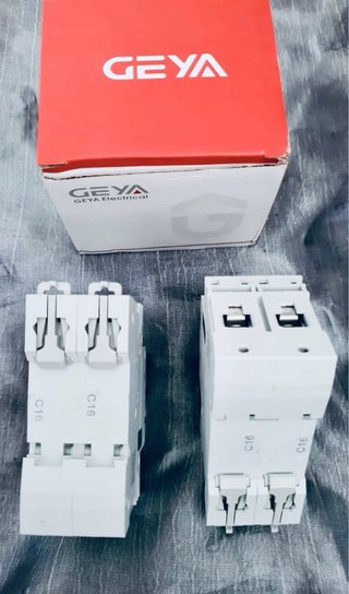 GYM9H-Z C16 Disyuntor DC 2 Polos
