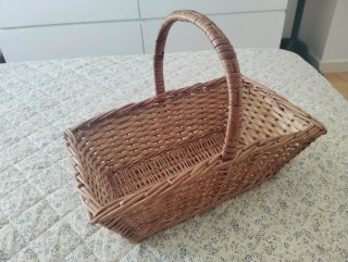 Canasta de mimbre artesanal de Portugal