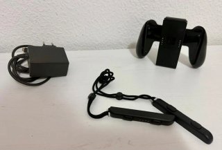 Nintendo Switch OLED - Menos de 1 año de uso