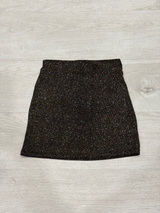 Falda corta negra brillante
