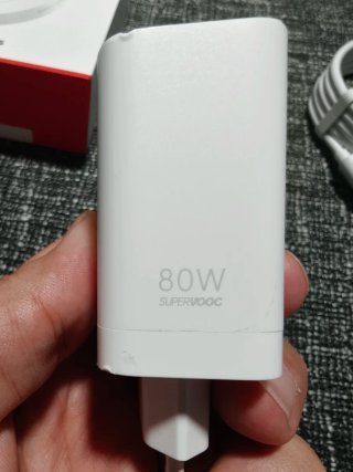 Cargador OnePlus 80W + Inalámbrico 50W