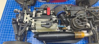 Thunder Tiger EB4 1/8 Nitro Buggy