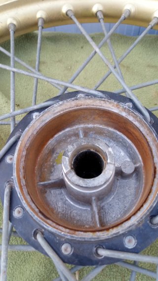 Rueda moto clásica/enduro dorada