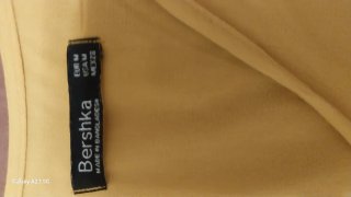Blusa Bershka amarilla talla M