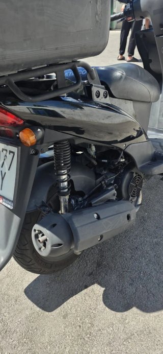 Kymco Agility Carry 125cc Negra