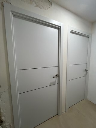 MONTADOR Servicios de carpintería  , puertas