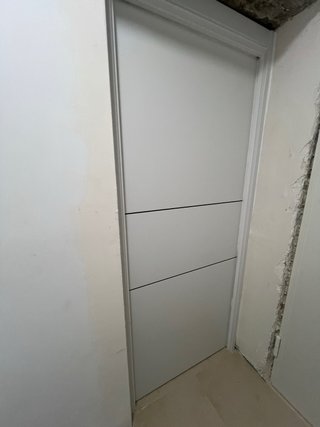 MONTADOR Servicios de carpintería  , puertas