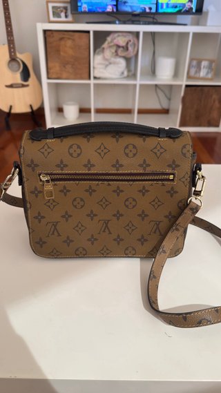 Bolso Louis Vuitton Pochette Métis Marrón Dorado