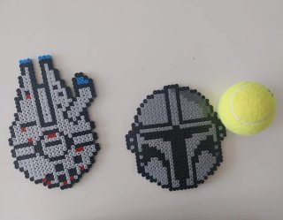 Hama Beads Star Wars: Halcón Milenario y Casco