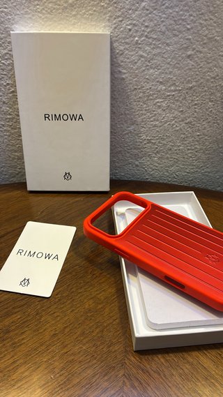 Capa para celular RIMOWA Vermelha 17 PRO MAX