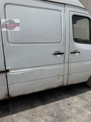 PUERTA LATERAL CORREDERA DERECHA Mercedes-Benz Sprinter Furgón (02.2000->)