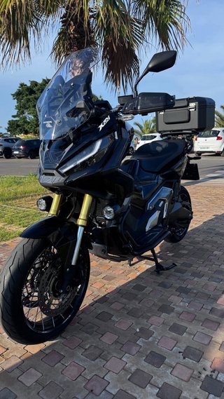 Honda XADV 750 2021 Negra