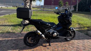Honda XADV 750 2021 Negra
