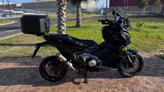 Honda XADV 750 2021 Negra