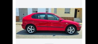 SEAT León Rojo