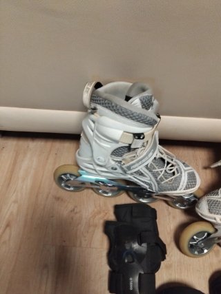 Patinetes en línea y protecciones 39 talla