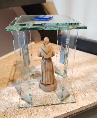 Statuina Padre Pio in teca di vetro artistico