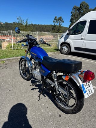 Suzuki GN 125