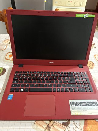 ACER ASPIRE E5-573 ROJO | SSD 480 GB | 8 GB RAM
