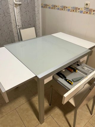 Mesa de cocina extensible cristal y metal