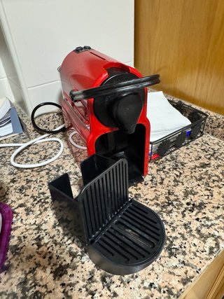 Cafetera Nespresso Roja
