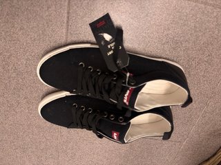 Zapatillas Levis Negras
