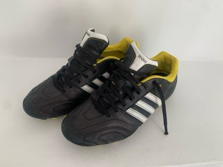 Botas de fútbol Adidas 11pro