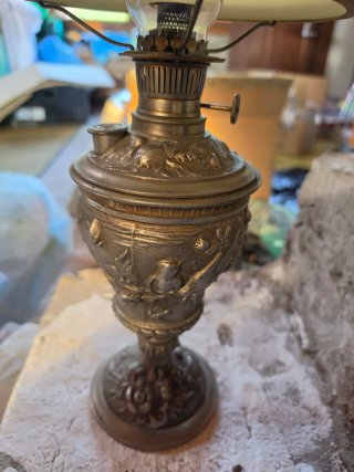 Lampada a petrolio antica