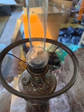 Lampada a petrolio antica