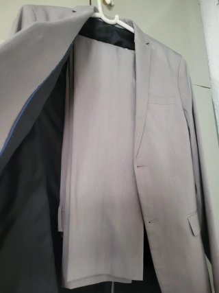 Traje juvenil gris