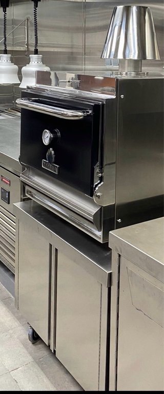 Soporte Horno Inox con Puertas y Ruedas
