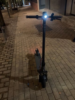 Patinete eléctrico negro   Seminuevo( habalr gents