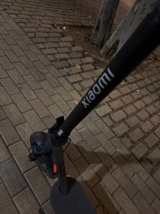 Patinete eléctrico negro   Seminuevo( habalr gents
