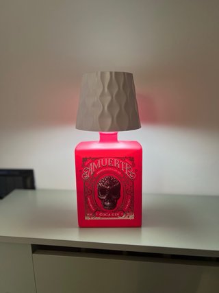 Lampada da tavolo design bottiglia