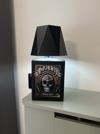Lampada da tavolo design bottiglia