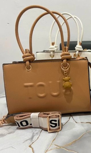 Bolso marrón  con oso