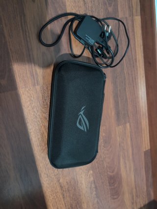 Consola Asus Rog Ally X + Funda + Conector