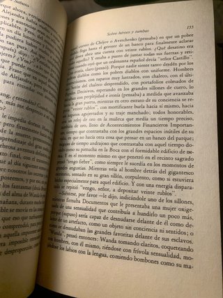 Sobre heroes y tumbas