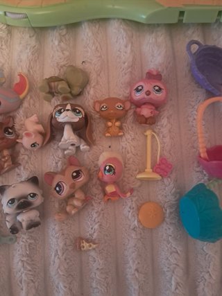 Littlest Pet Shop Round 'n Round Pet Town