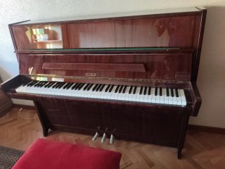 Piano vertical madera Petrof