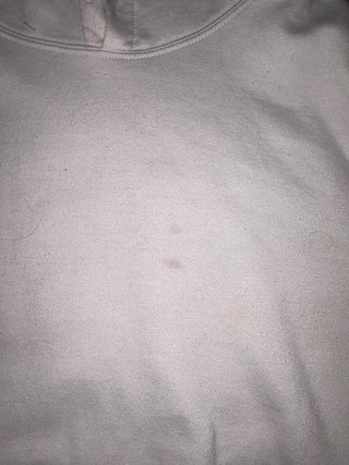 Sudadera con capucha blanca