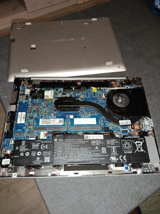 Portátil HP Elitebook Plata y Negro